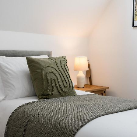 Eagle Cottage - Charming Cotswolds Getaway, Dog Friendly 怀克瑞辛顿 外观 照片