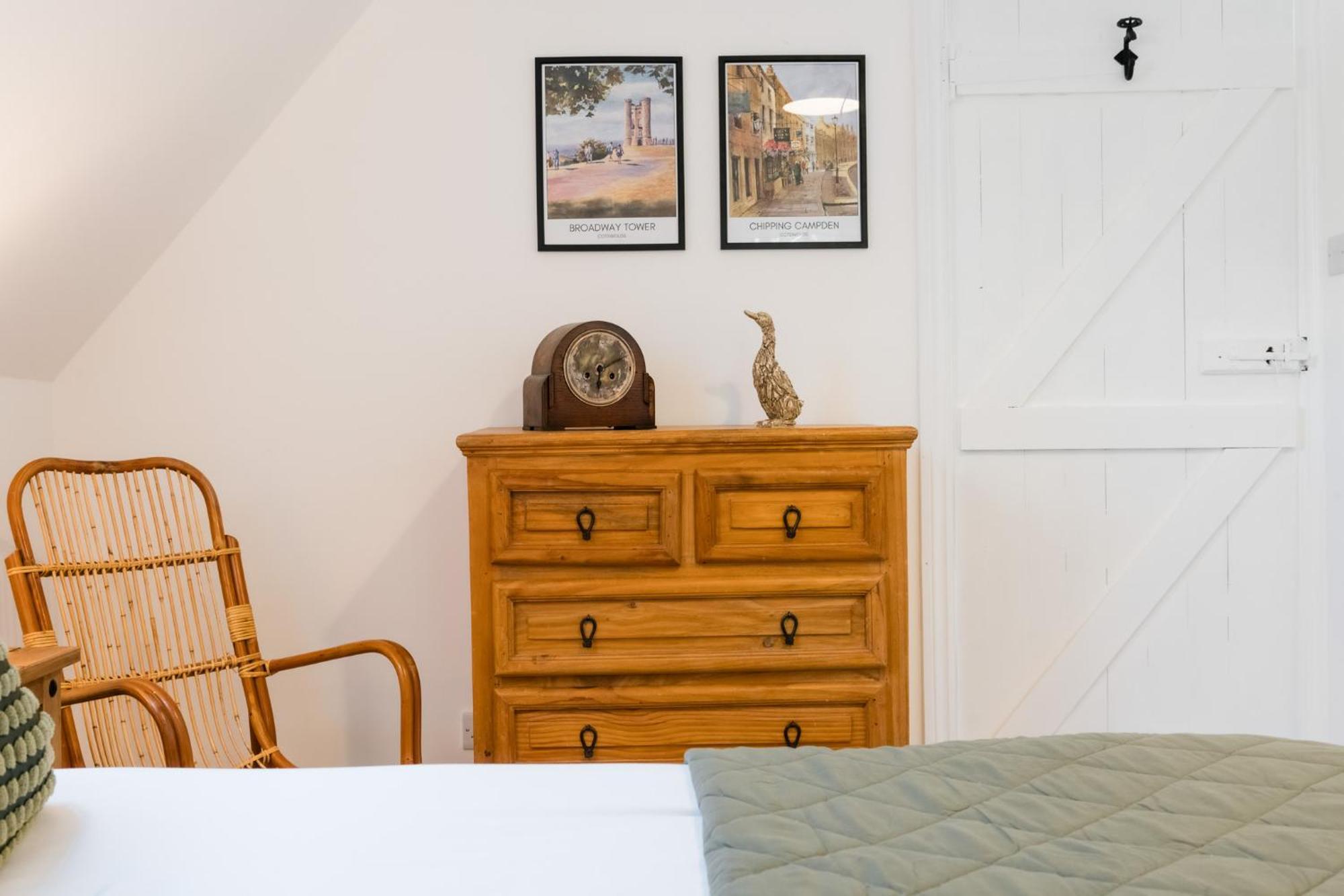 Eagle Cottage - Charming Cotswolds Getaway, Dog Friendly 怀克瑞辛顿 外观 照片