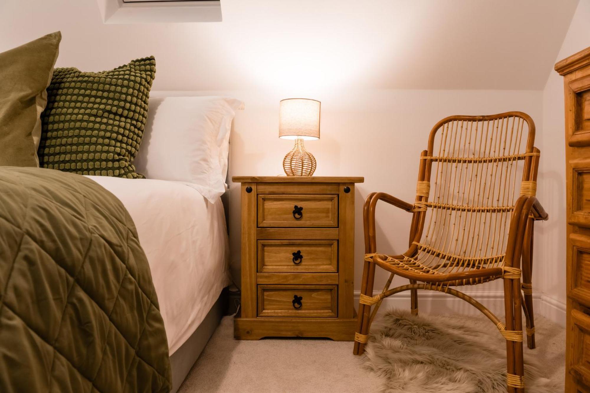 Eagle Cottage - Charming Cotswolds Getaway, Dog Friendly 怀克瑞辛顿 外观 照片