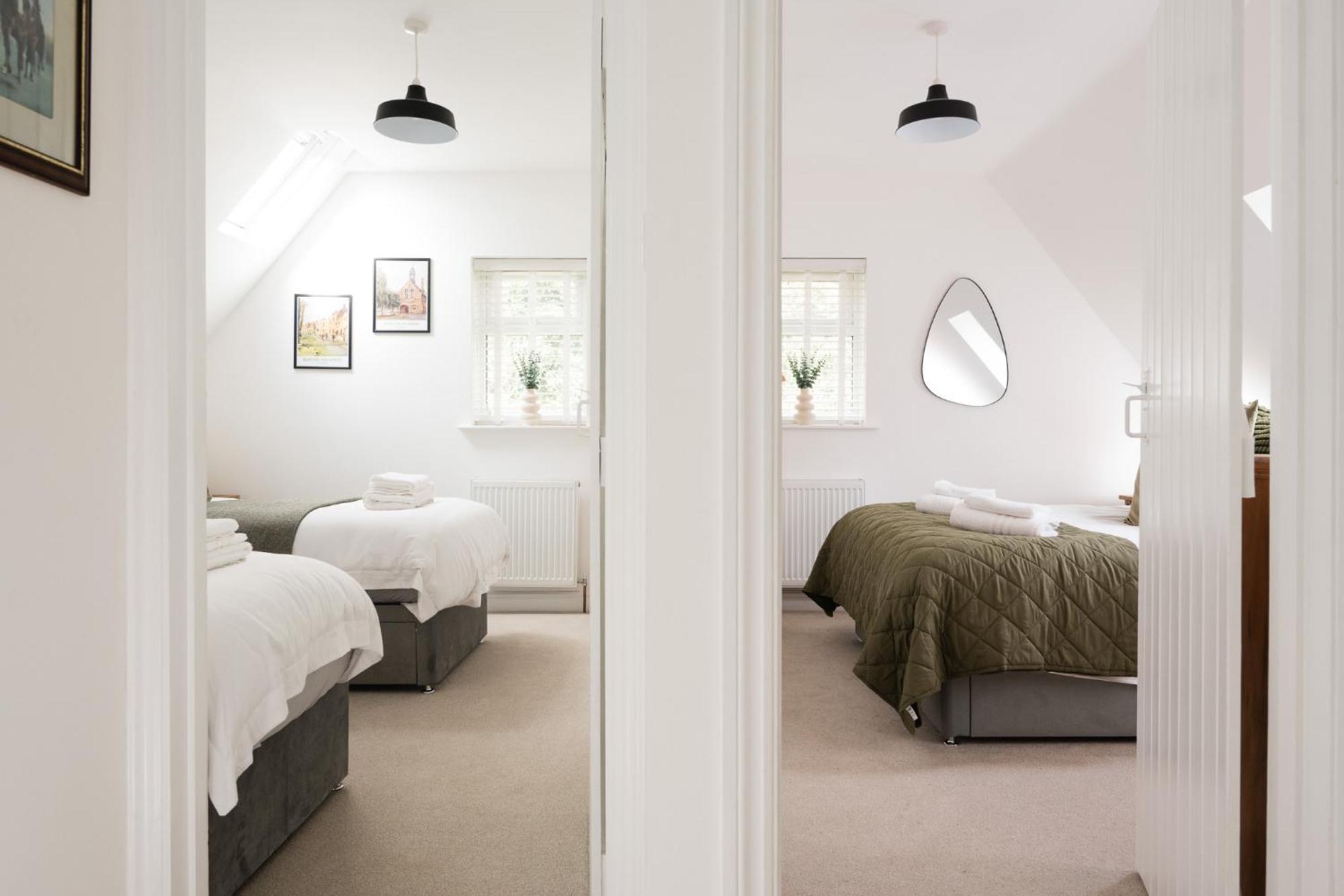 Eagle Cottage - Charming Cotswolds Getaway, Dog Friendly 怀克瑞辛顿 外观 照片