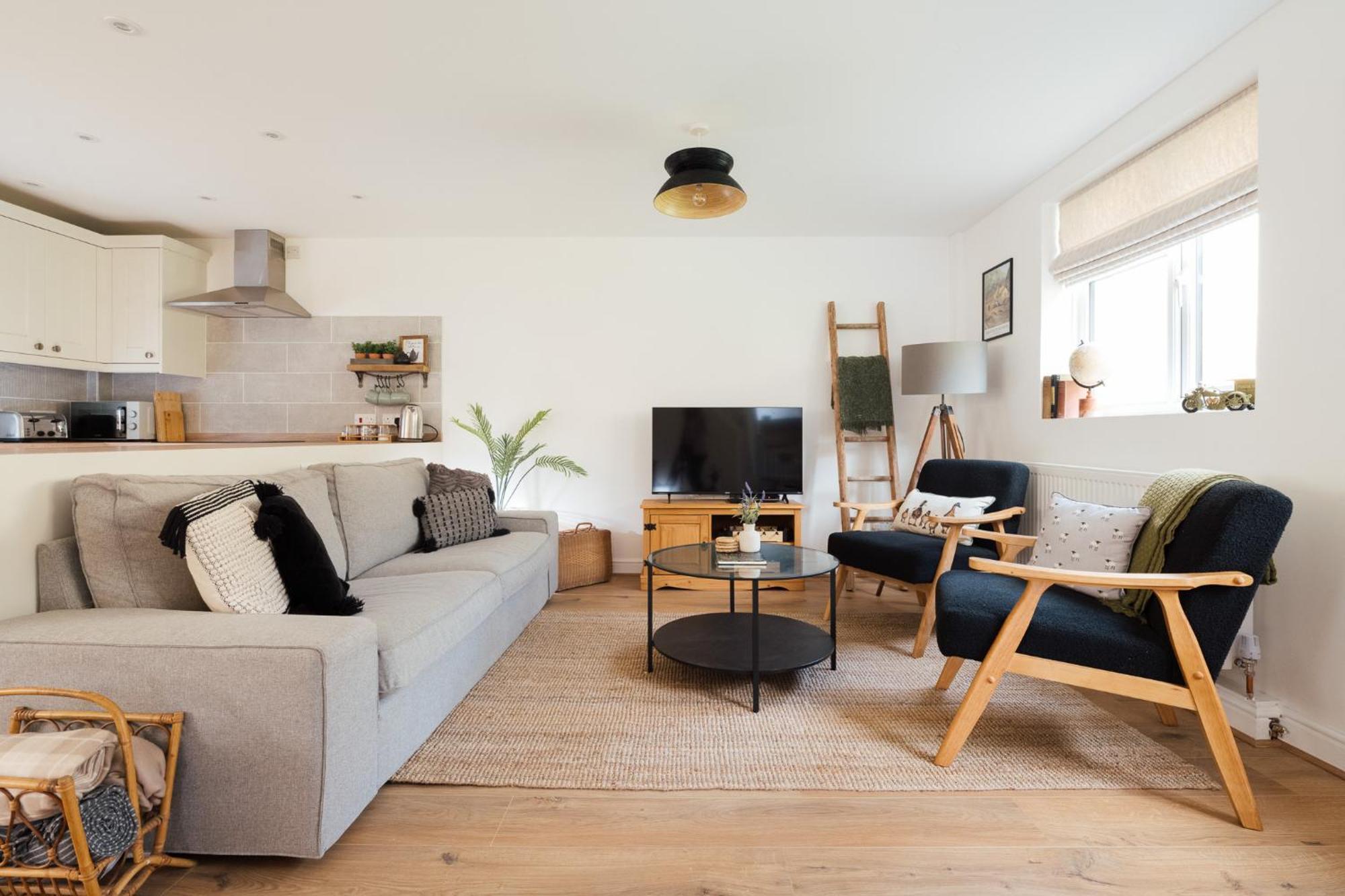 Eagle Cottage - Charming Cotswolds Getaway, Dog Friendly 怀克瑞辛顿 外观 照片